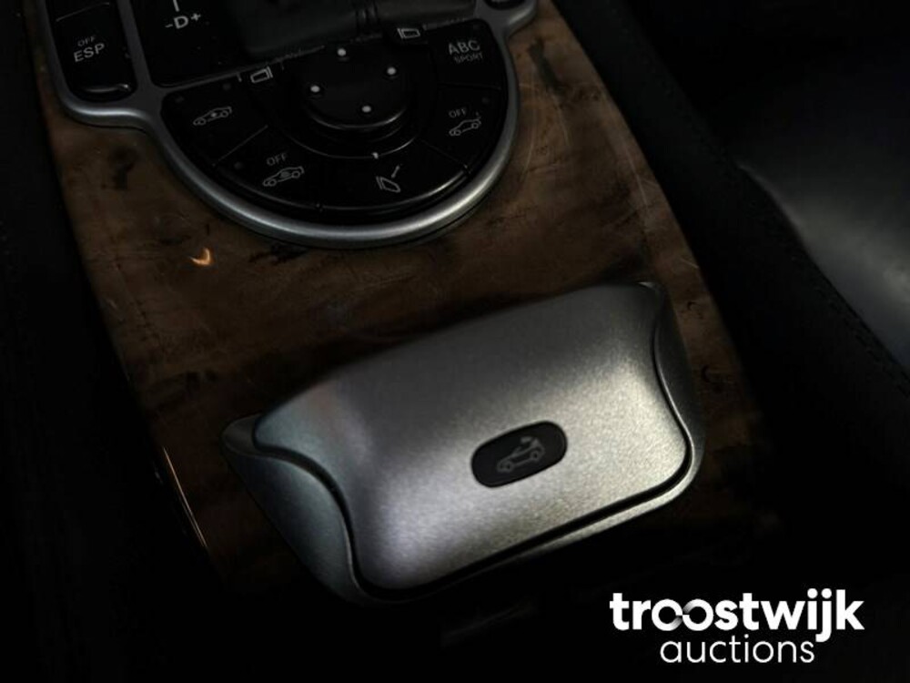 Mercedes-Benz SL500 5.5 V8 SL-Klasse 388PS 2010