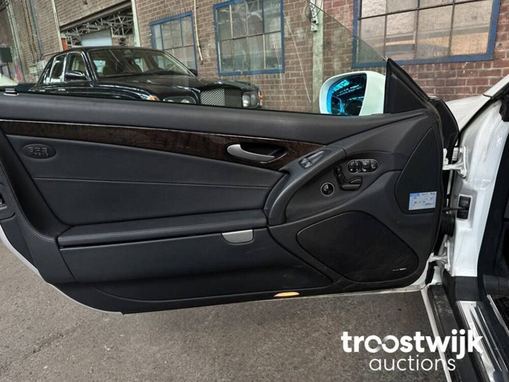 Mercedes-Benz SL500 5.5 V8 SL-Klasse 388PS 2010