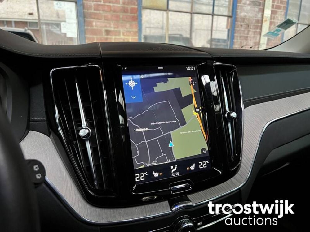 Volvo XC60 2.0 T8 TE AWD Mom. RECHARGE 303 PS 2020, R-973-BX