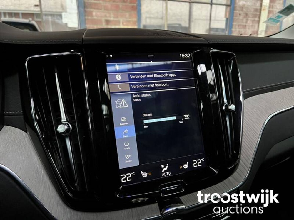 Volvo XC60 2.0 T8 TE AWD Mom. RECHARGE 303 PS 2020, R-973-BX