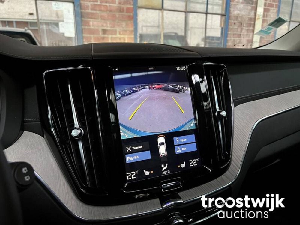 Volvo XC60 2.0 T8 TE AWD Mom. RECHARGE 303 PS 2020, R-973-BX