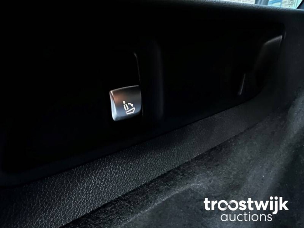 Mercedes-Benz E300e Estate Exclusive E-Klasse 211 PS 2021