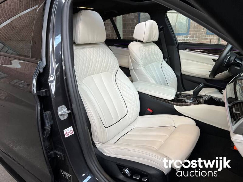 BMW 540i xDrive M-PERFORMANCE M-Sport 5er 340PS 2018 -Org. NL-, SH-052-H