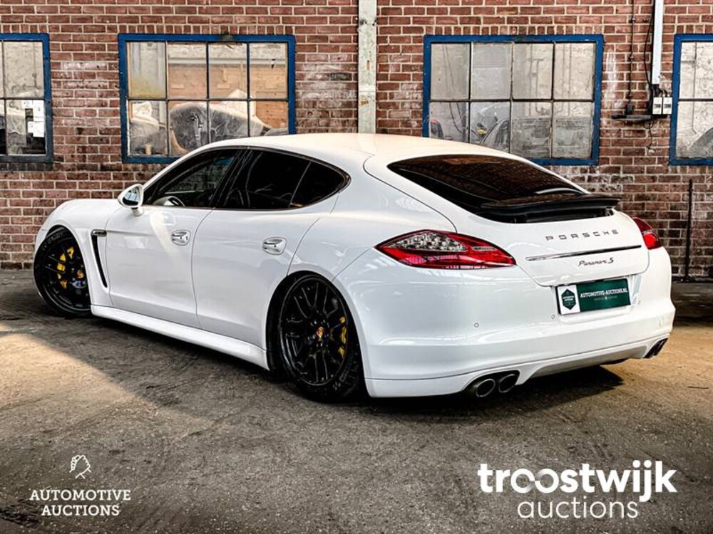 Porsche Panamera S 4.8 V8 400PS 2010