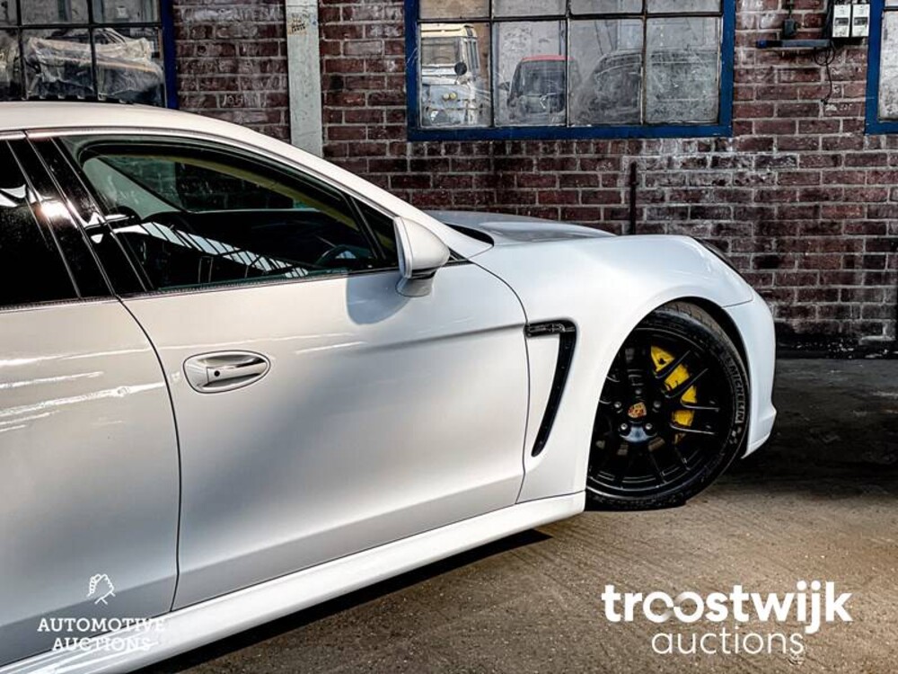 Porsche Panamera S 4.8 V8 400PS 2010