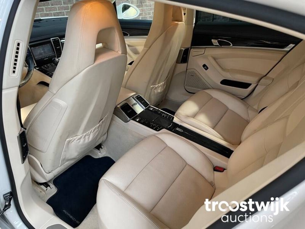 Porsche Panamera S 4.8 V8 400PS 2010