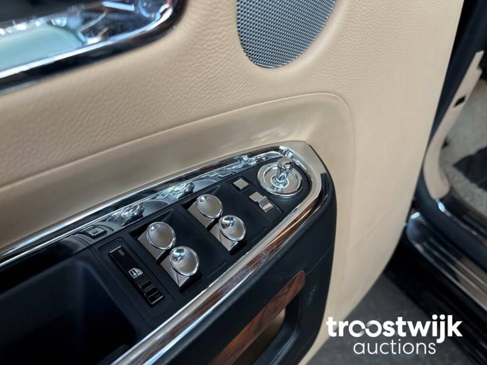 Rolls-Royce Ghost EWB 6.6 V12 (Verlängerter Radstand) 571PS 2011