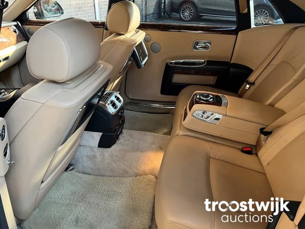 Rolls-Royce Ghost EWB 6.6 V12 (Verlängerter Radstand) 571PS 2011