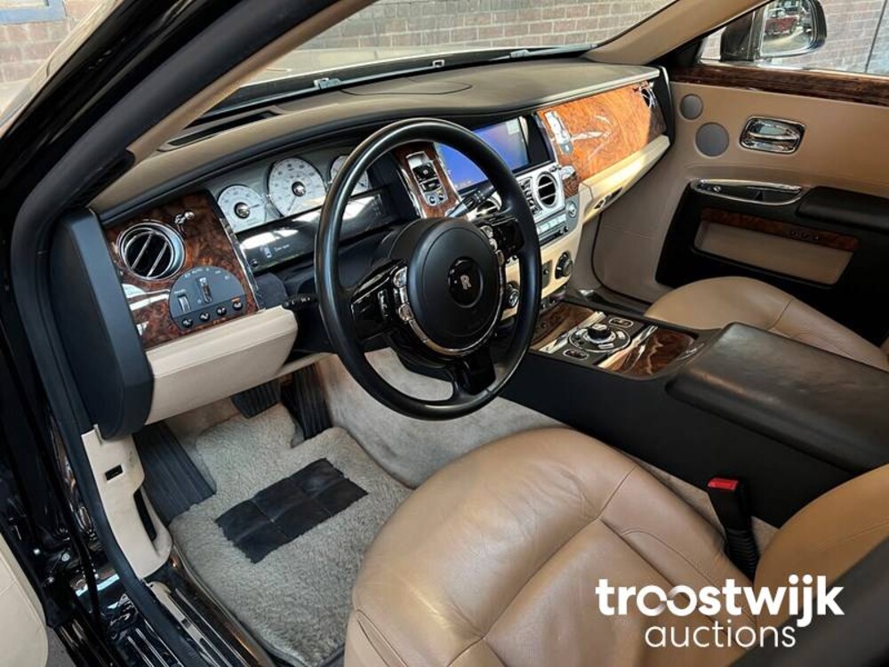 Rolls-Royce Ghost EWB 6.6 V12 (Verlängerter Radstand) 571PS 2011