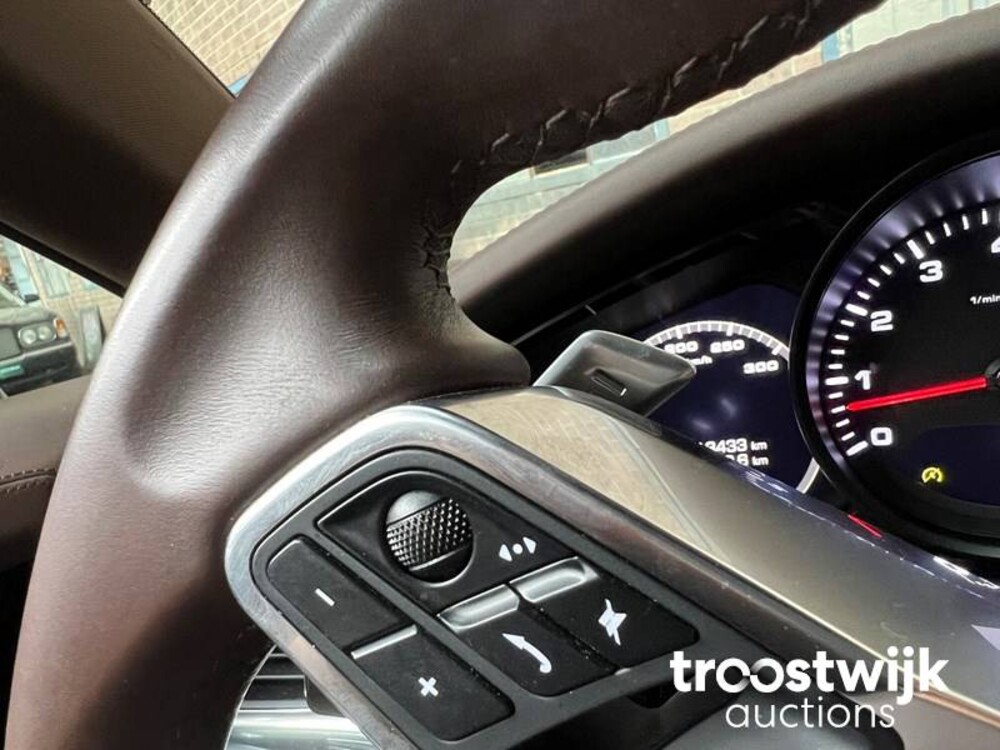 Porsche Panamera 4 3.0 V6 Neu-Modell 330PS 2017 -Orig NL-, RG-227-L