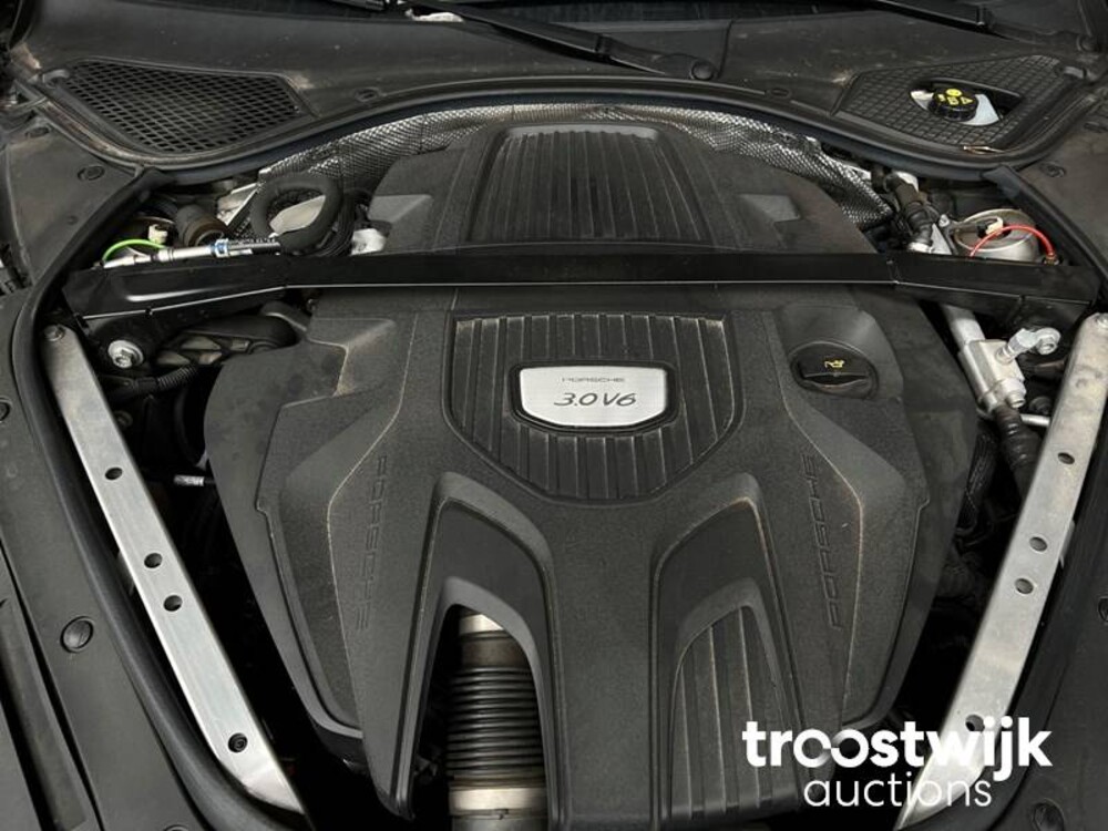 Porsche Panamera 4 3.0 V6 Neu-Modell 330PS 2017 -Orig NL-, RG-227-L