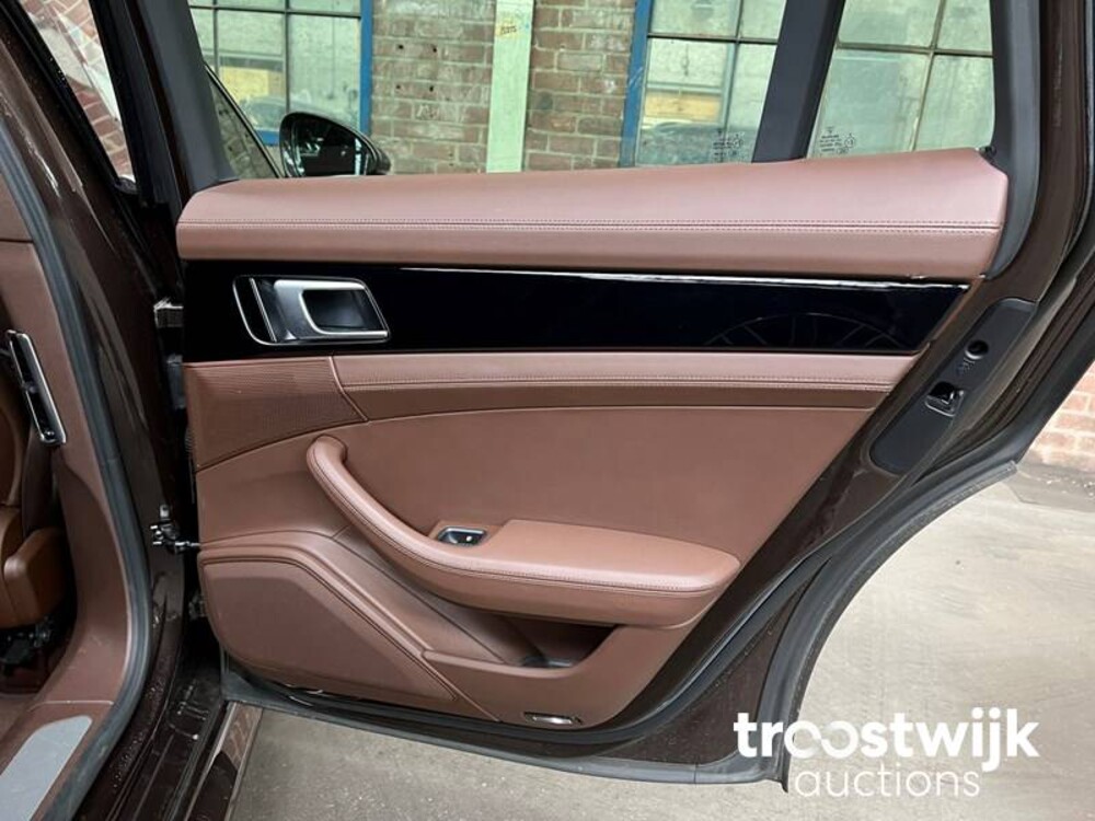 Porsche Panamera 4 3.0 V6 Neu-Modell 330PS 2017 -Orig NL-, RG-227-L