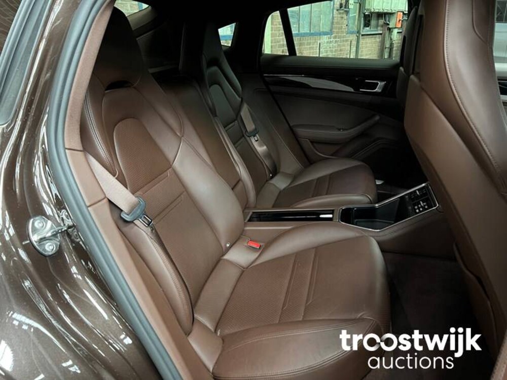 Porsche Panamera 4 3.0 V6 Neu-Modell 330PS 2017 -Orig NL-, RG-227-L