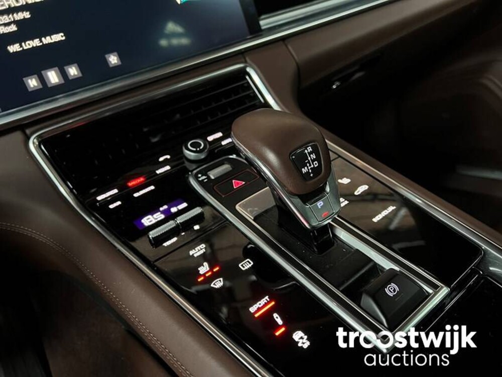 Porsche Panamera 4 3.0 V6 Neu-Modell 330PS 2017 -Orig NL-, RG-227-L