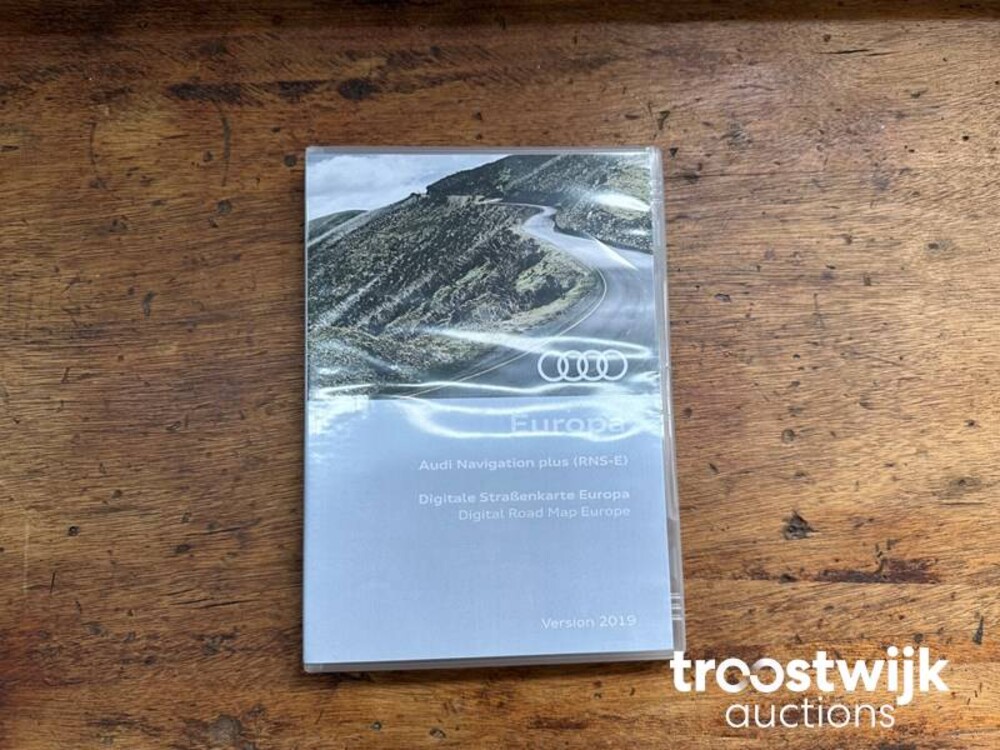 Audi R8 Spyder 5.2 V10 FSI FACELIFT Audi-Exclusive 525PS 2011 Cabriolet, 1-KXH-50