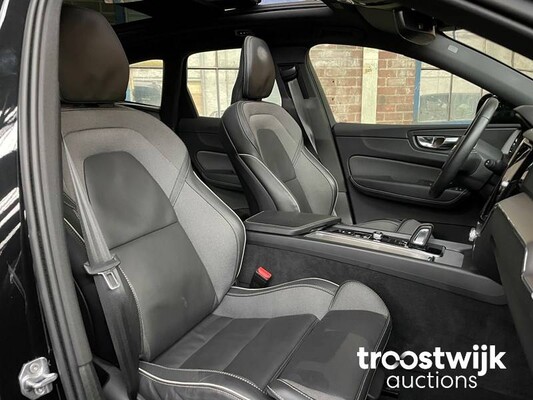 Volvo XC60 T8 R-Design 390pk 2021 -Fabrieksgarantie-