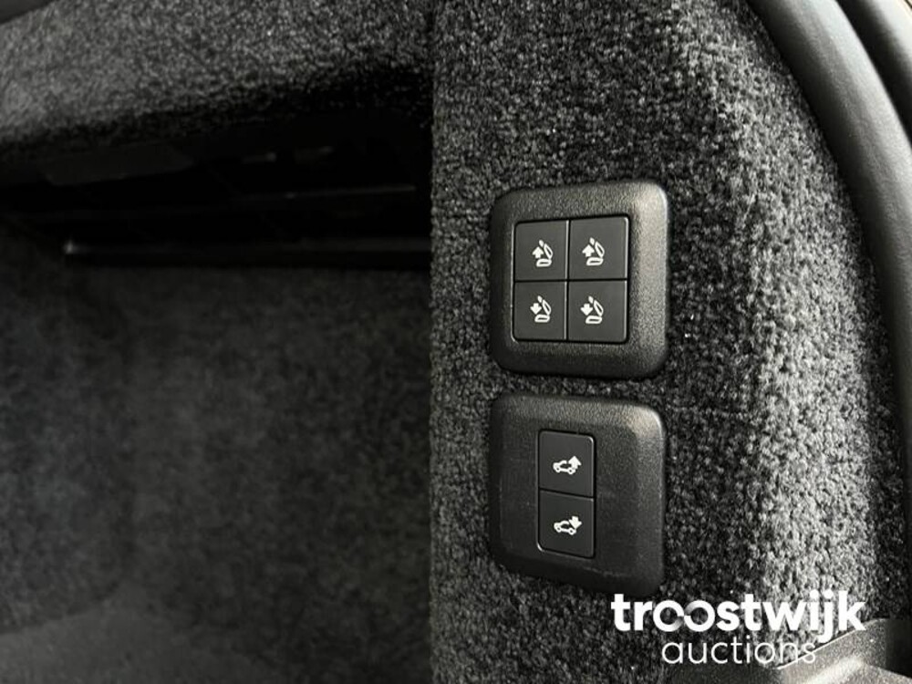 Land Rover Range Rover Vogue LWB Supercharged 386 PS 2019