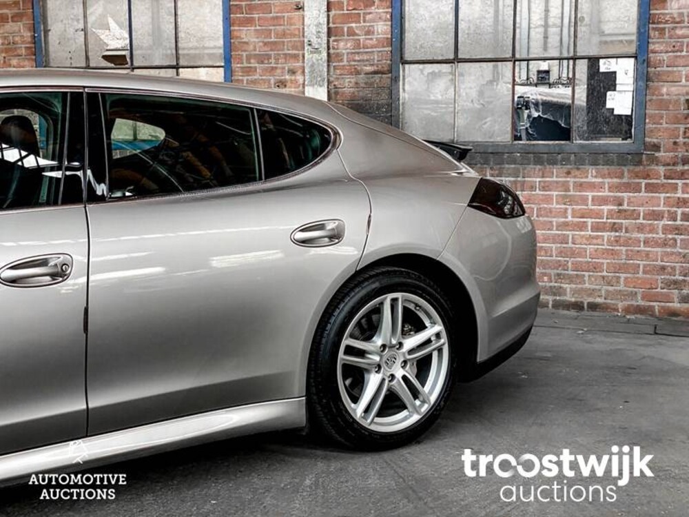 Porsche Panamera S 4.8 V8 400PS 2009