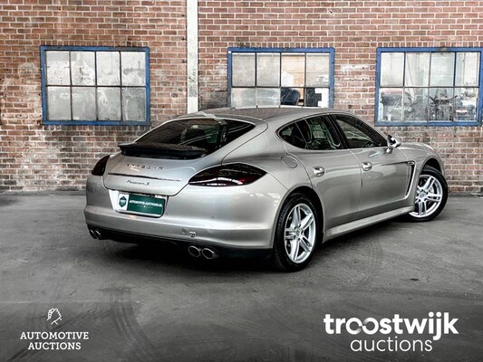 Porsche Panamera S 4.8 V8 400pk 2009