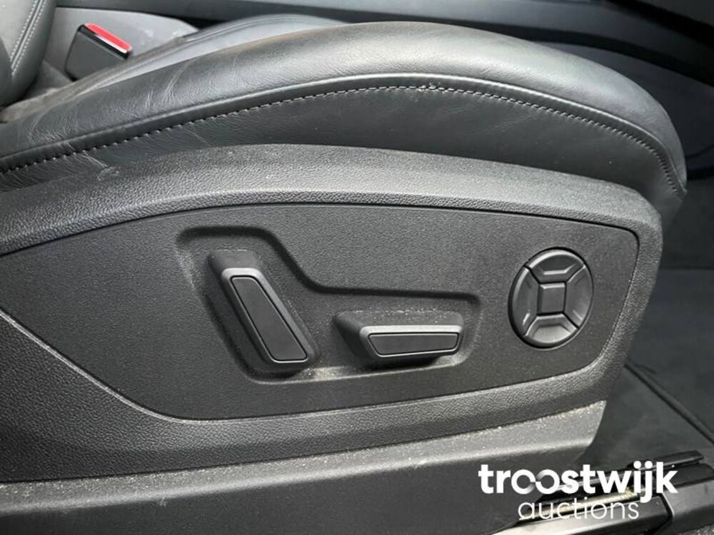 Audi e-tron 55 Sport Quattro Advanced Pro Line Plus 95 kWh 2018, K-877-TV