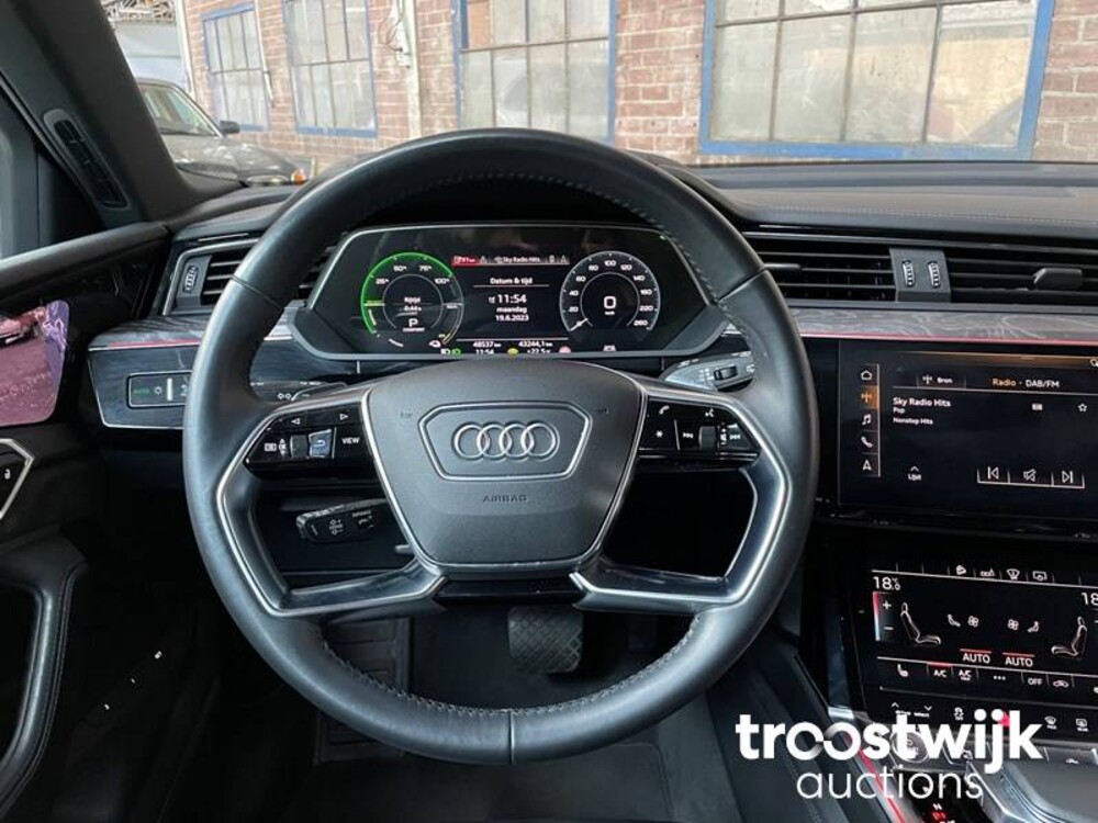 Audi e-tron 55 Sport Quattro Advanced Pro Line Plus 95 kWh 2018, K-877-TV