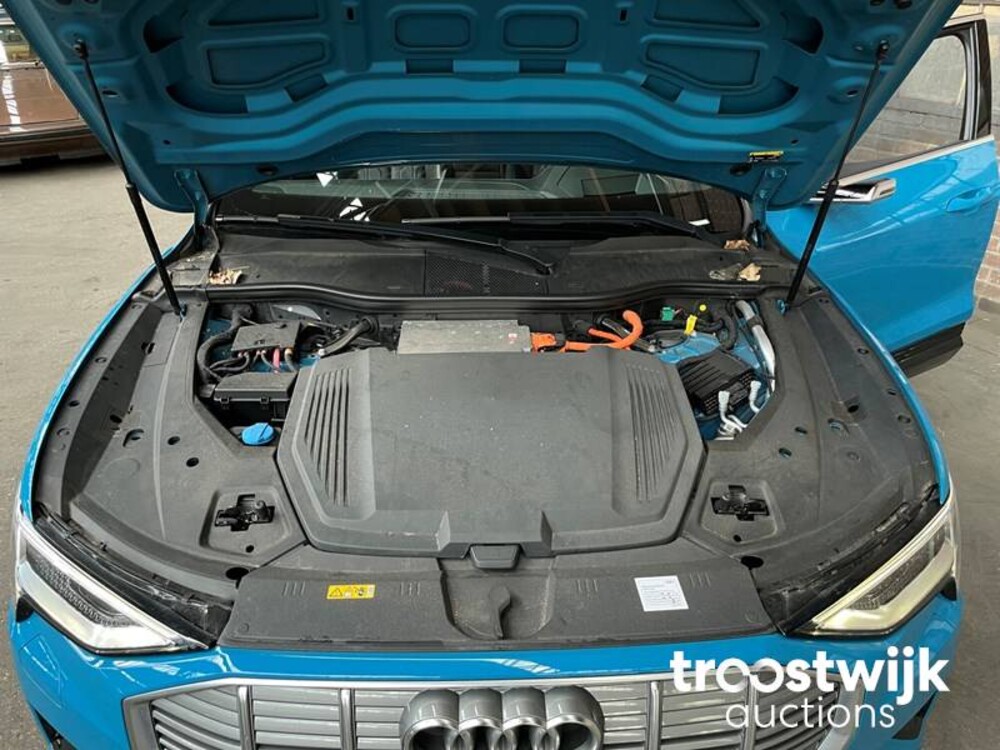 Audi e-tron 55 Sport Quattro Advanced Pro Line Plus 95 kWh 2018, K-877-TV