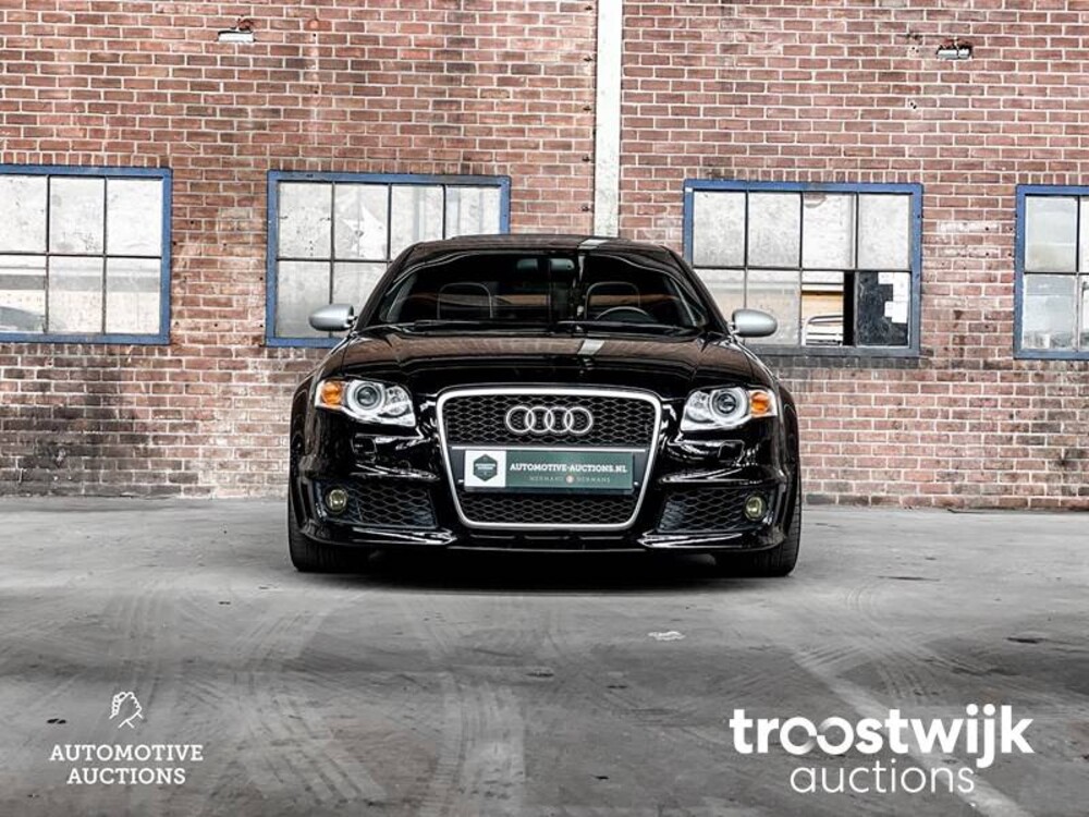 Audi RS4 4.2 V8 Quattro Sedan 420pk 2008