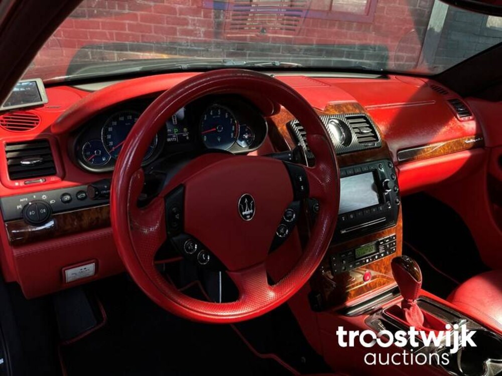 Maserati Quattroporte S 4.7 V8 430pk 2008