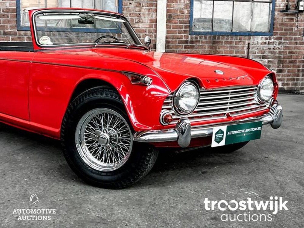 Triumph TR 4 A 2.1A Cabriolet -Org.NL- 1966, 49-21-BX