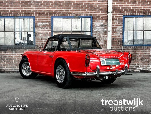 Triumph TR 4 A 2.1A Cabriolet -Org.NL- 1966, 49-21-BX