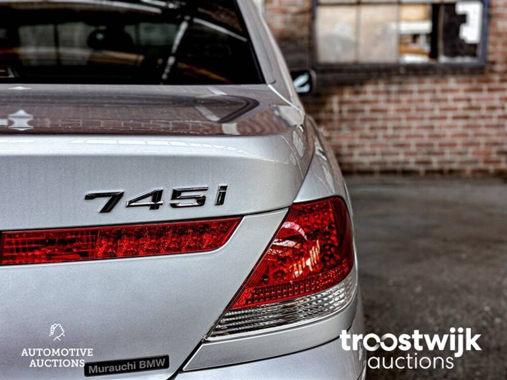 BMW 745i Executive E65 4.4 V8 333pk 2003 -Youngtimer-