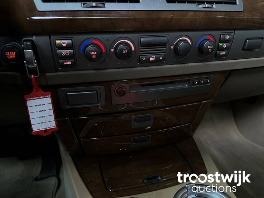 BMW 745i Executive E65 4.4 V8 333pk 2003 -Youngtimer-