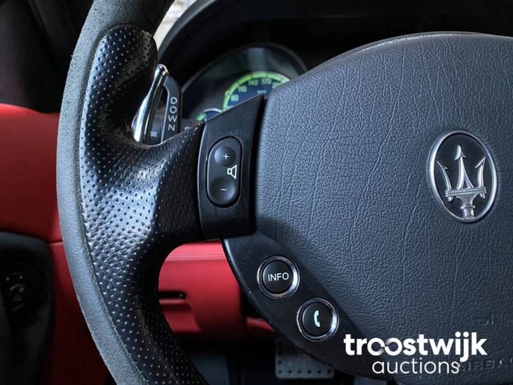 Maserati Quattroporte 4.2 V8 Sport GT S 401hp 2008