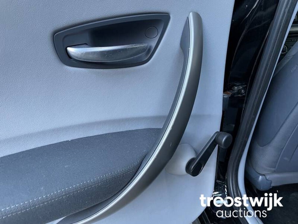 BMW 116i High Executive 116hp 2005 1-Series, 75-RK-JD