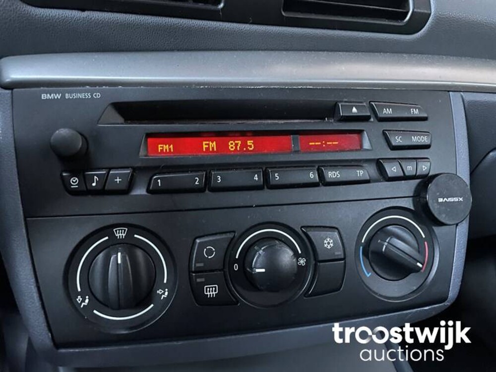 BMW 116i High Executive 116hp 2005 1-Series, 75-RK-JD