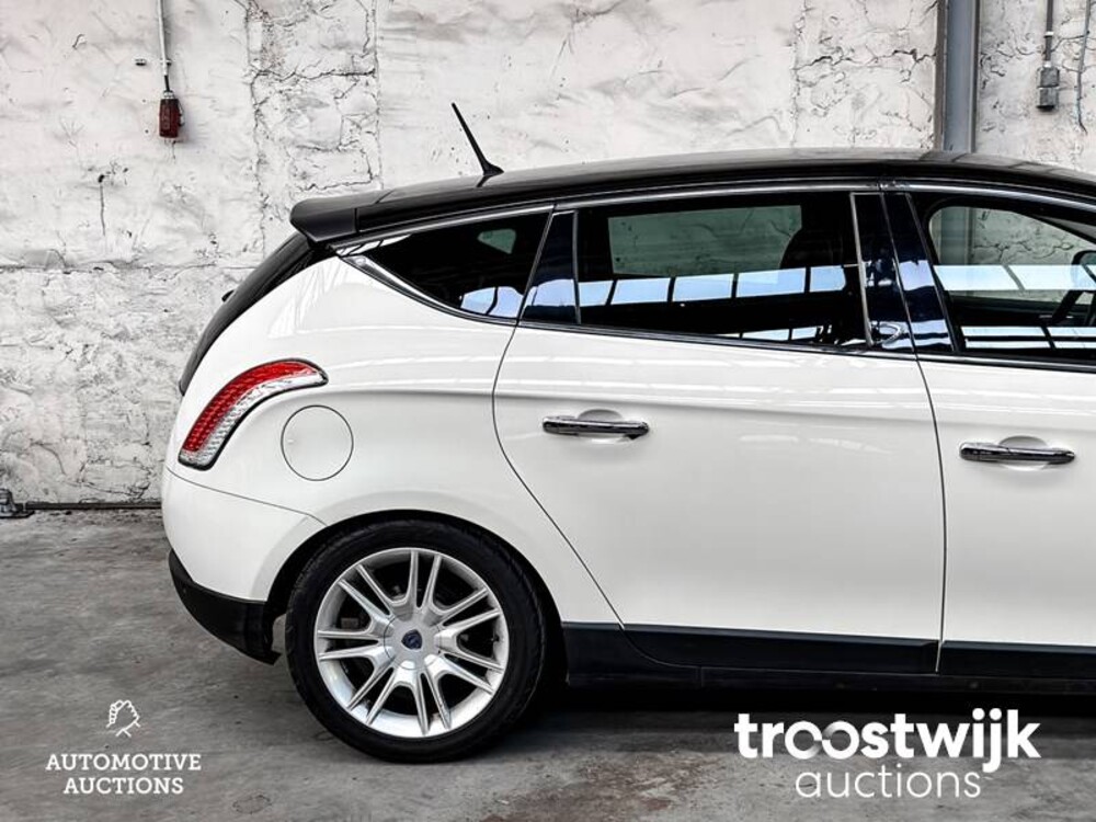 Lancia Delta 1.4-16V Argento 150pk 2008, G-012-LX