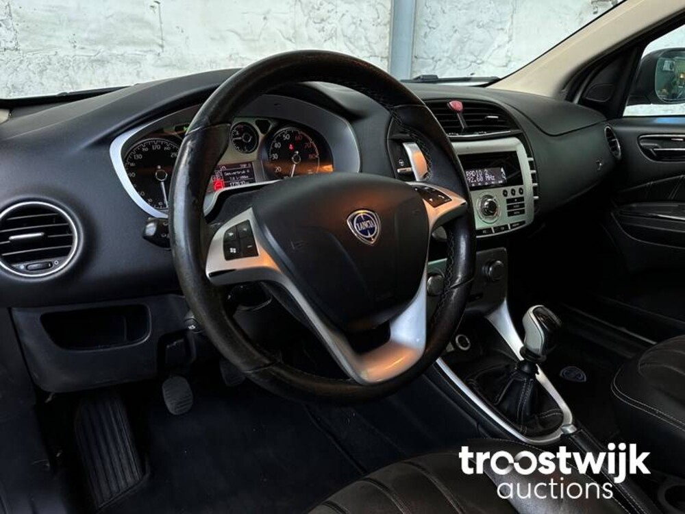 Lancia Delta 1.4-16V Argento 150pk 2008, G-012-LX