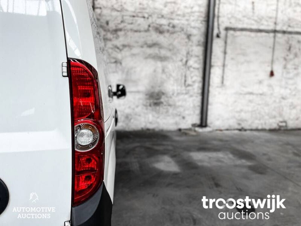 Opel Combo 1.6 CDTi L1H1 Edit. 105PS 2017, -Orig.NL-, V-156-FX