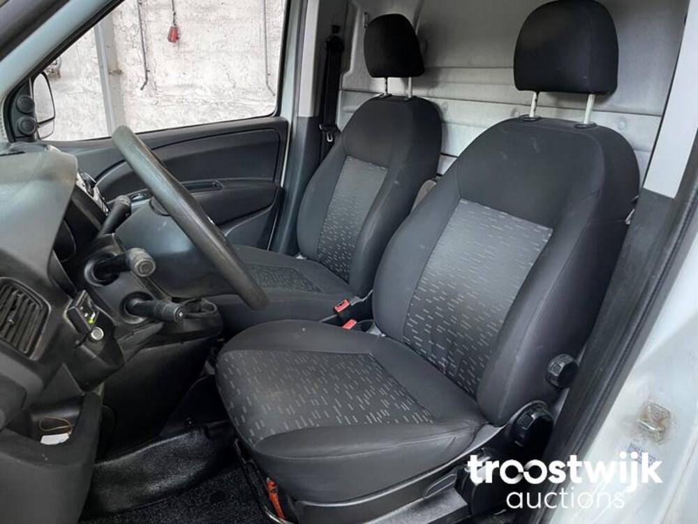 Opel Combo 1.6 CDTi L1H1 Edit. 105PS 2017, -Orig.NL-, V-156-FX