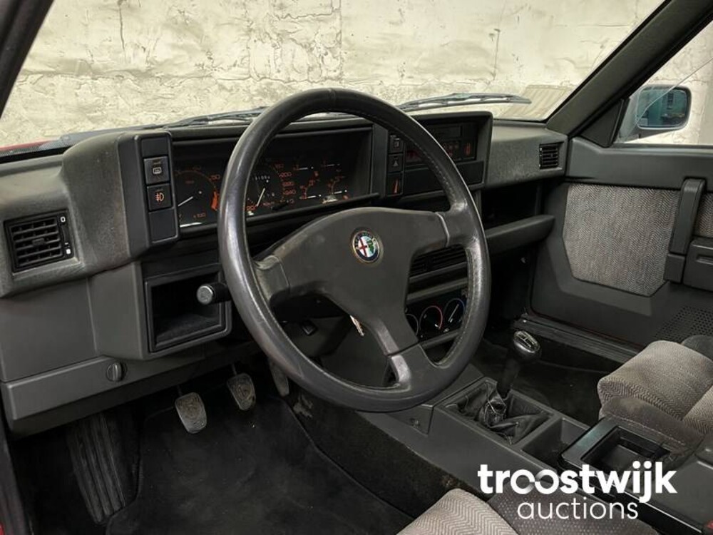 Alfa Romeo 75 Turbo 1.8 AMERICA 155 PS 1988, LP-FJ-88