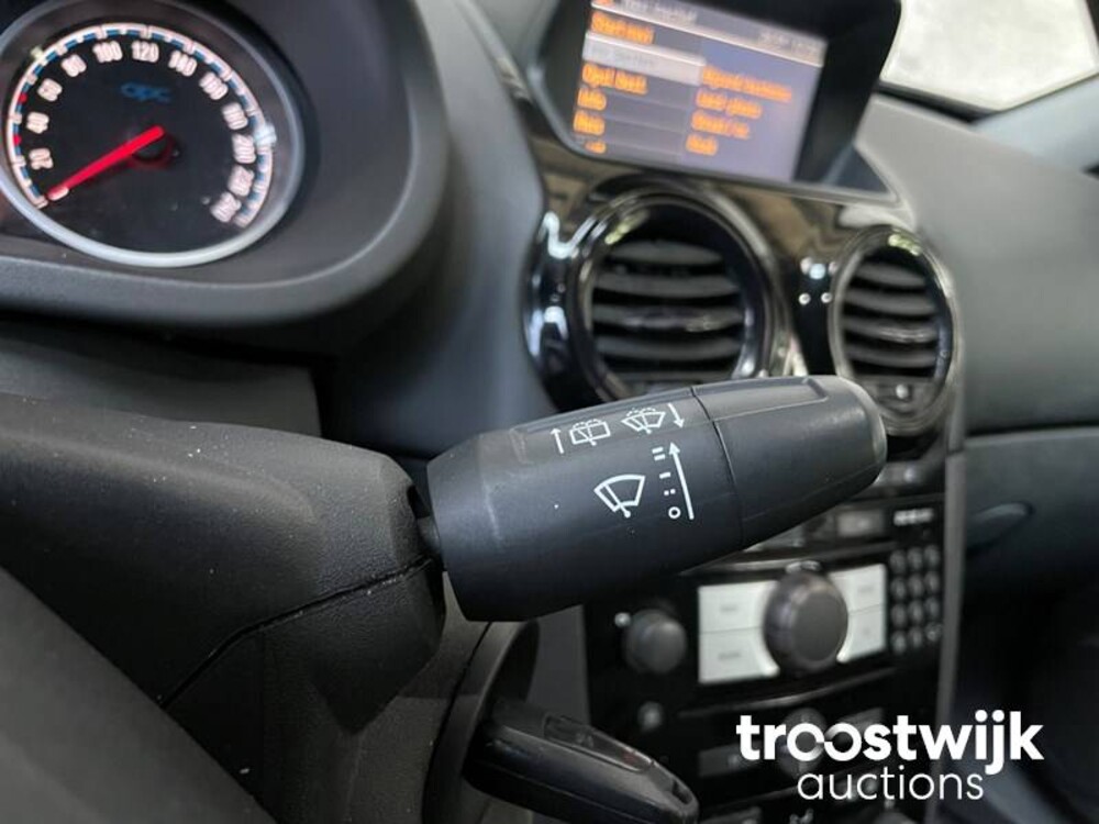 Opel Corsa OPC 1.6-16V Turbo 192pk 2010, XV-826-F