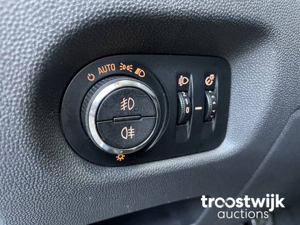 Opel Corsa OPC 1.6-16V Turbo 192pk 2010, XV-826-F