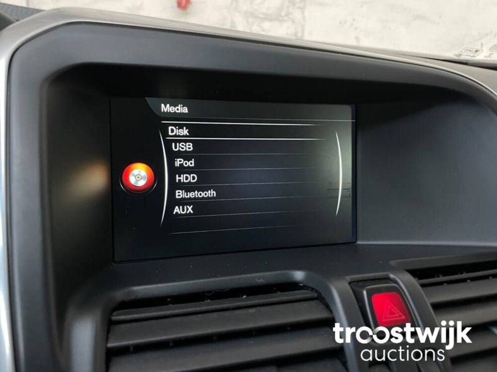 Volvo XC60 2.0 D4 FWD Ocean Race 181pk 2015, H-860-NR