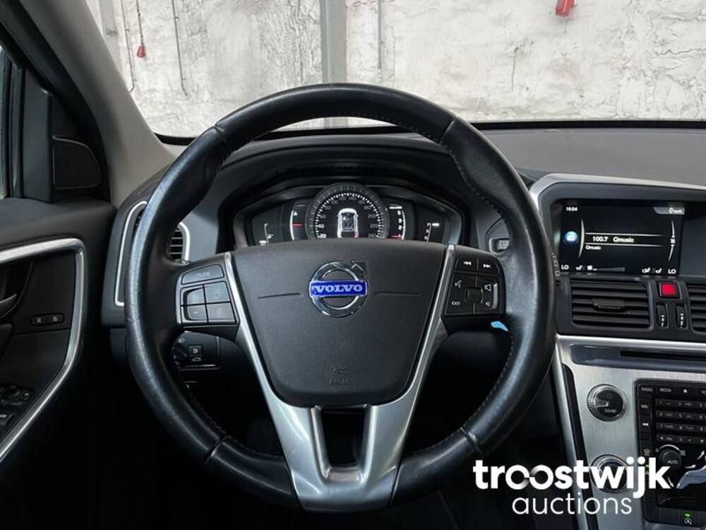 Volvo XC60 2.0 D4 FWD Ocean Race 181pk 2015, H-860-NR