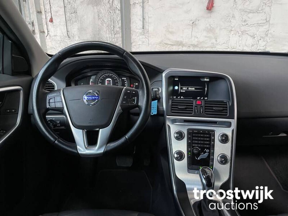 Volvo XC60 2.0 D4 FWD Ocean Race 181pk 2015, H-860-NR