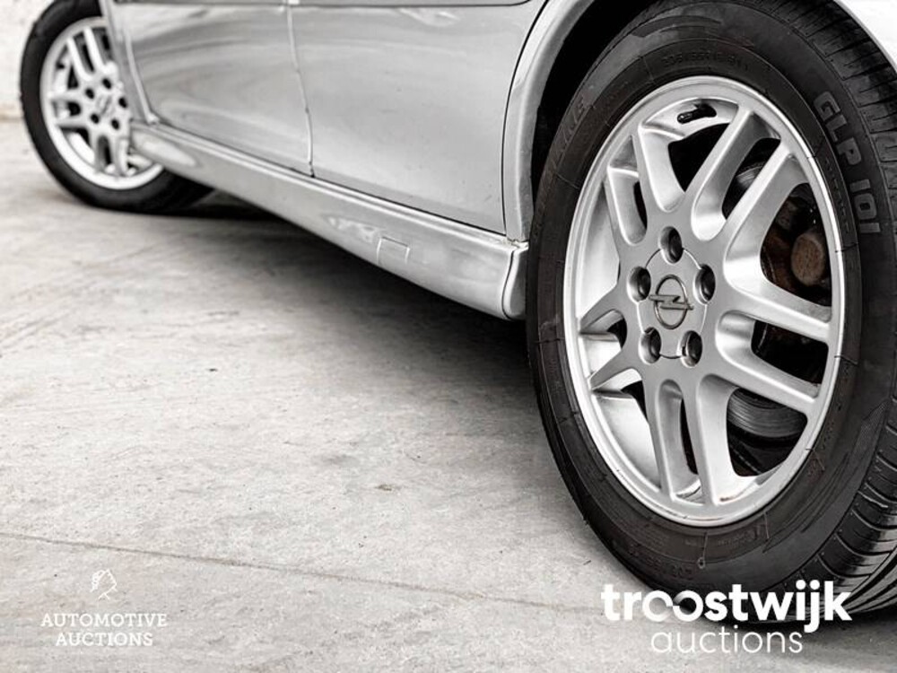 Opel Vectra 1.8-16V Sport Ed. II 116pk 2000 -Orig.NL-, 97-FG-KG