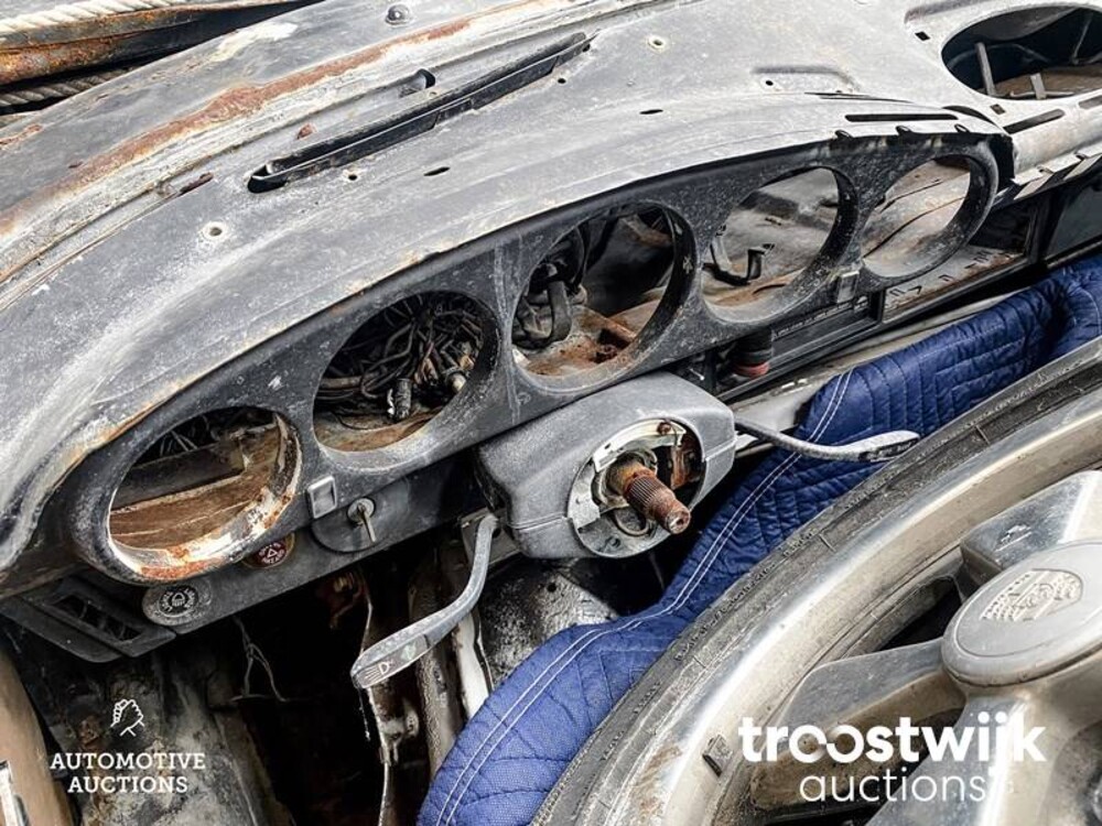 Porsche 911 1975 project auto