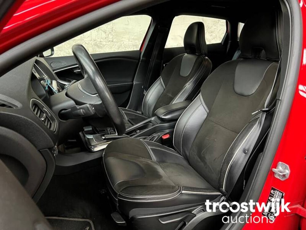 Volvo V40 2.0 D2 R-Design Business 120PS 2015, -Orig.NL-, GT-295-V