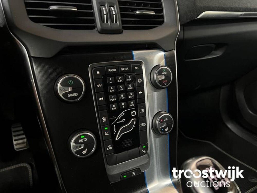 Volvo V40 2.0 D2 R-Design Business 120PS 2015, -Orig.NL-, GT-295-V