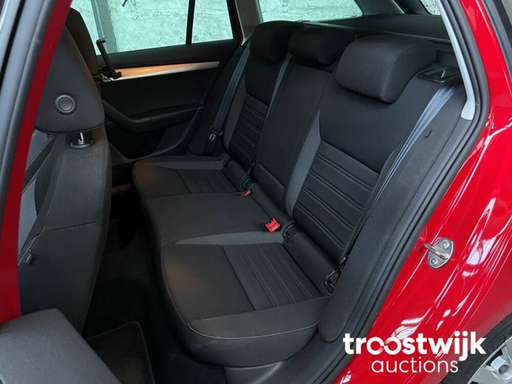 Skoda Octavia Combi 1.0 TSI Bns Edition 116hp 2019, -Orig.NL-, G-008-DH